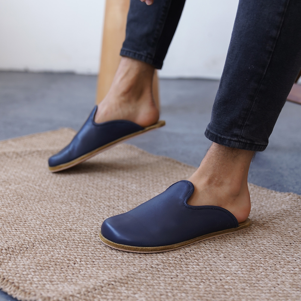 BAREFOOT